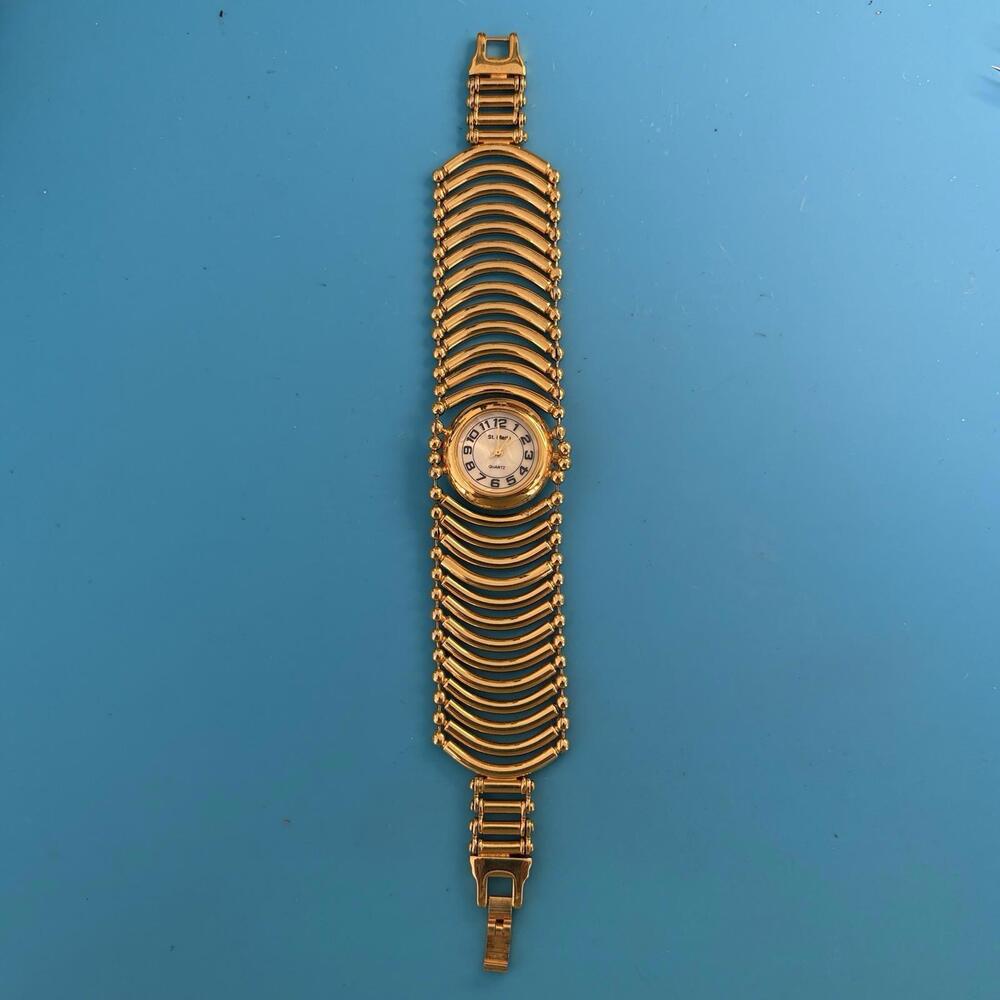 Geometric Concentric  Styled Gold Colored Bangle Band Watch - Picture 3 of 10